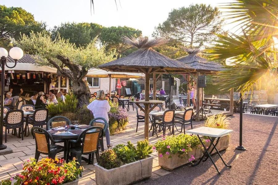 Mobile Home 6-Pers Camping Lei Suves-Cotes D'Azur-Including Airco Roquebrune-sur Argens Exteriör bild